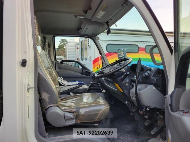 Toyota TOYOACE 2014-03 7816762-18