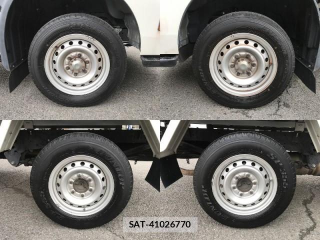 Toyota TOYOACE 2017-01 7817401-13