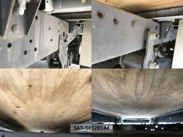 Toyota TOYOACE 2017-06 7817434-12