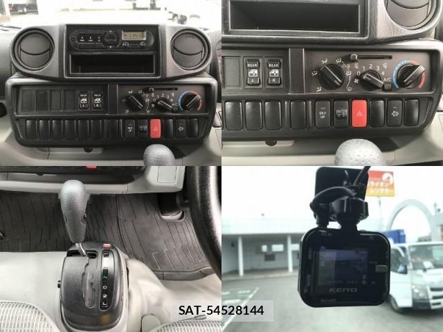 Toyota TOYOACE 2017-06 7817434-14