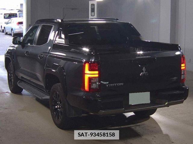 Mitsubishi TRITON 2025-03 7811442-1