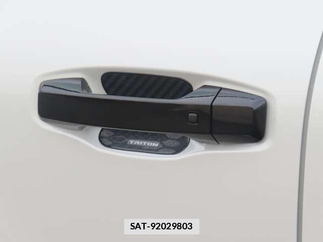 Mitsubishi TRITON 2025-05 7820793-12