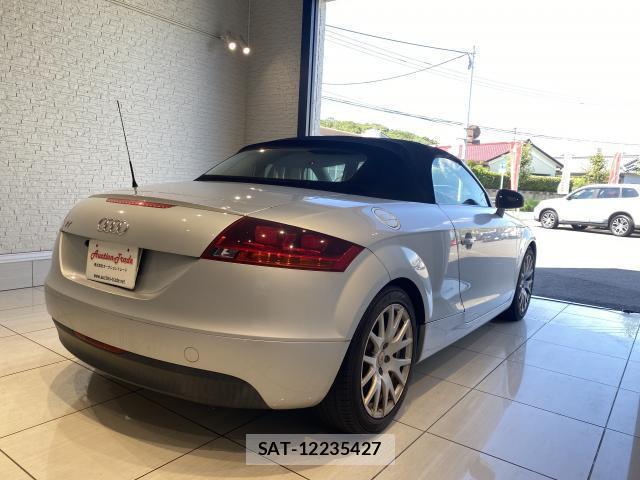 Audi TT ROADSTER 2007-08 7814631-1