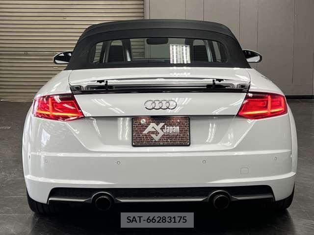 Audi TT ROADSTER 2015-09 7823273-7
