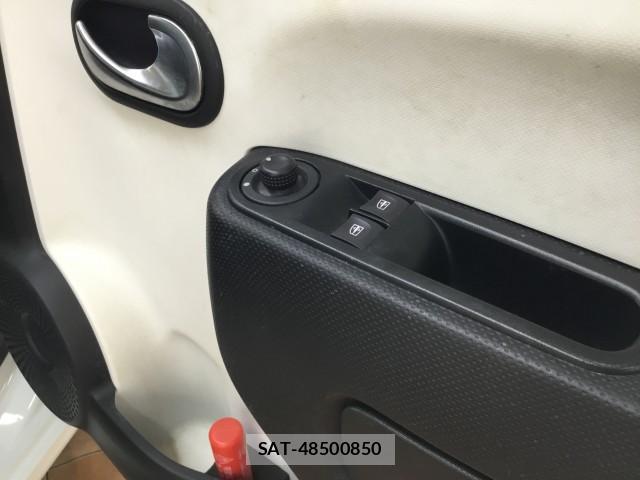 Renault TWINGO 2017-02 7817854-18