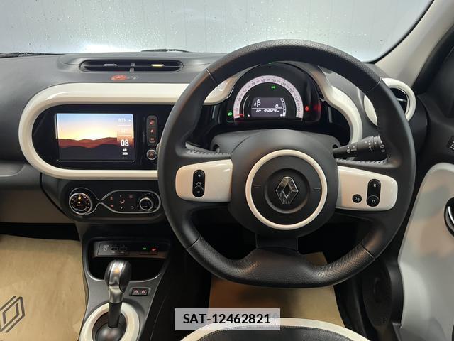 Renault TWINGO 2022-06 7817890-8
