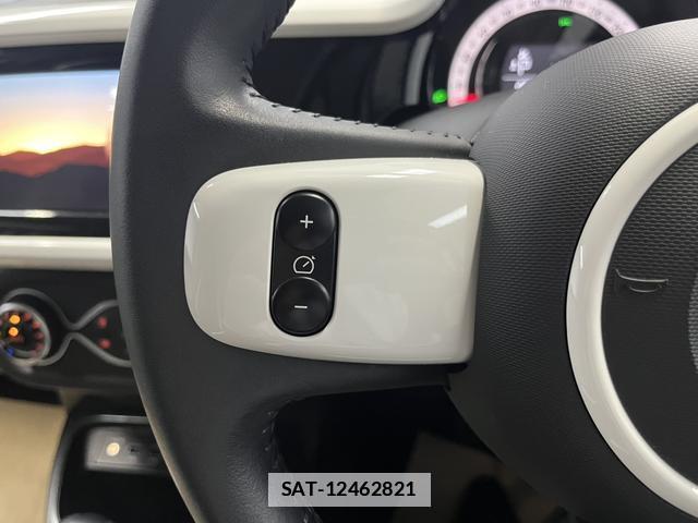 Renault TWINGO 2022-06 7817890-9
