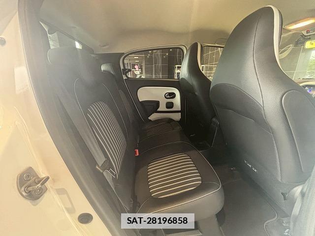 Renault TWINGO 2023-03 7823238-7
