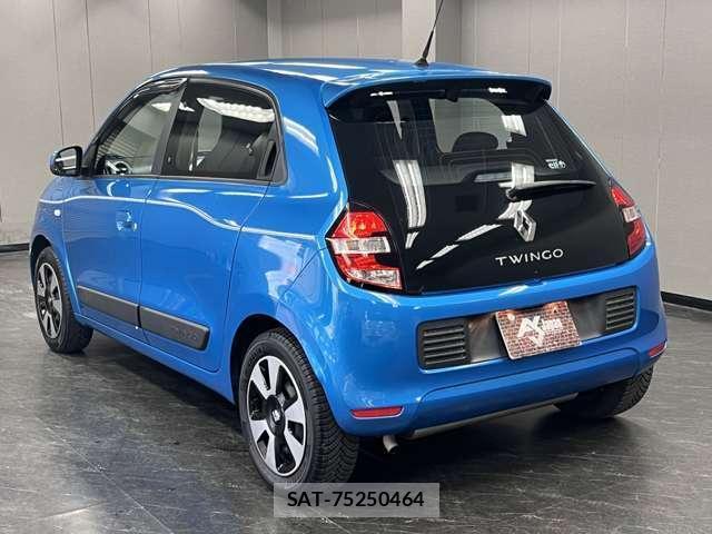 Renault TWINGO 2017-07 7823275-19