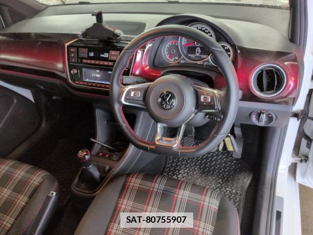 VolksWagen UP! 2018-06 7811725-2