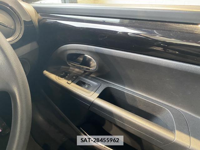 VolksWagen UP! 2014-06 7814651-13