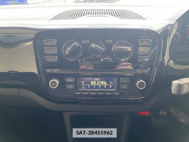 VolksWagen UP! 2014-06 7814651-4