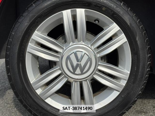 VolksWagen UP! 2017-06 7818944-5