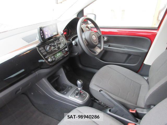 VolksWagen UP! 2012-10 7819526-3