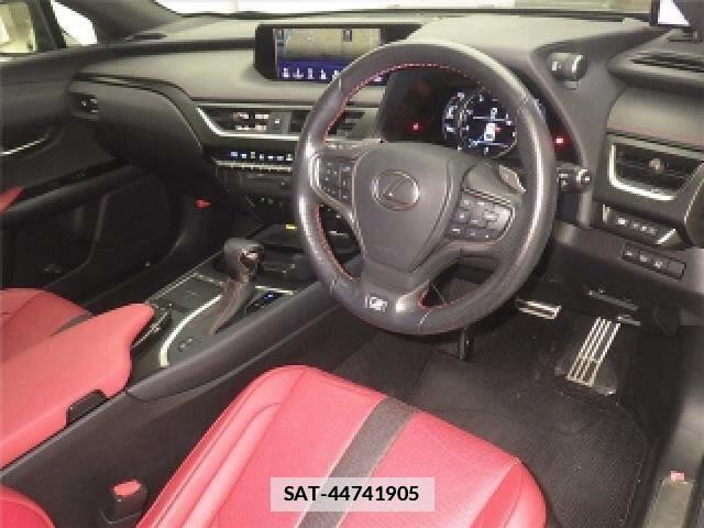 Lexus UX 2019-08 7811414-2