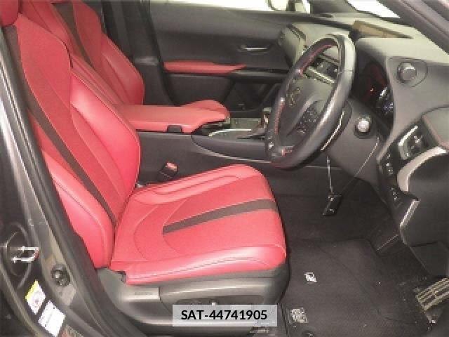 Lexus UX 2019-08 7811414-3