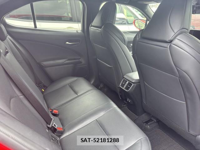 Lexus UX 2018-11 7813470-5