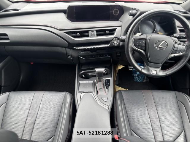 Lexus UX 2018-11 7813470-8