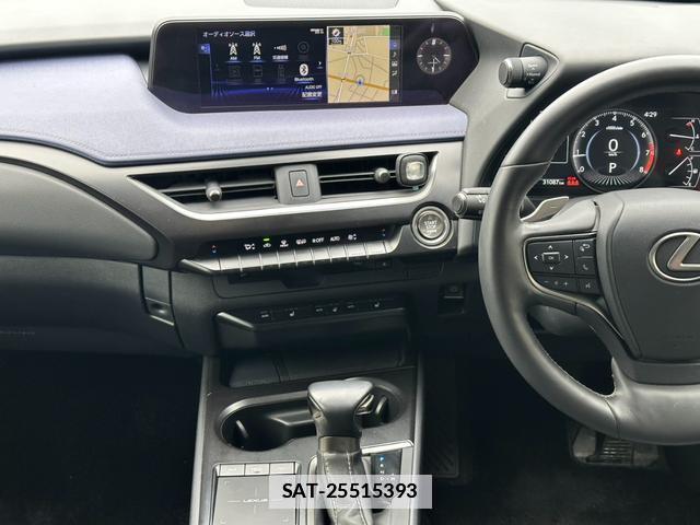 Lexus UX 2020-12 7815779-3