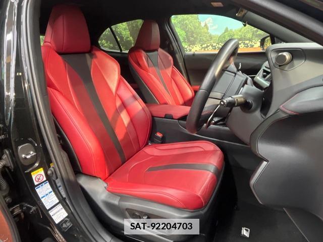 Lexus UX 2019-01 7816314-7