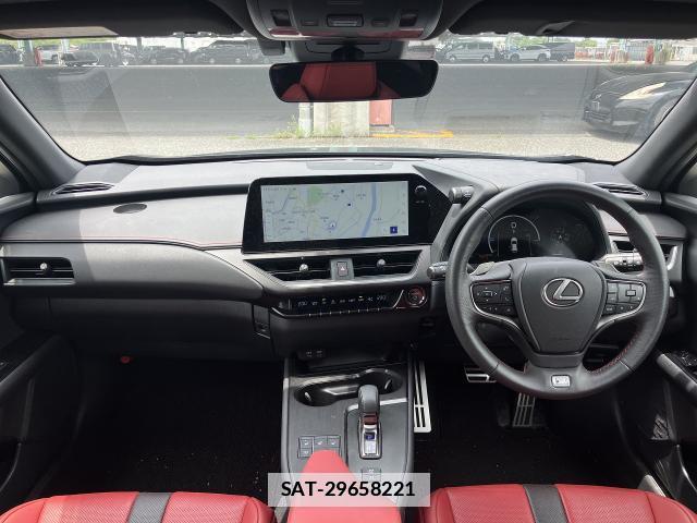 Lexus UX 2024-09 7818015-2