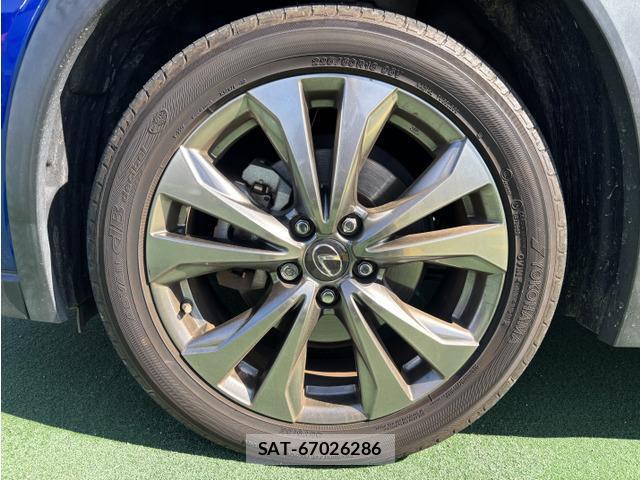 Lexus UX 2018-11 7819927-12