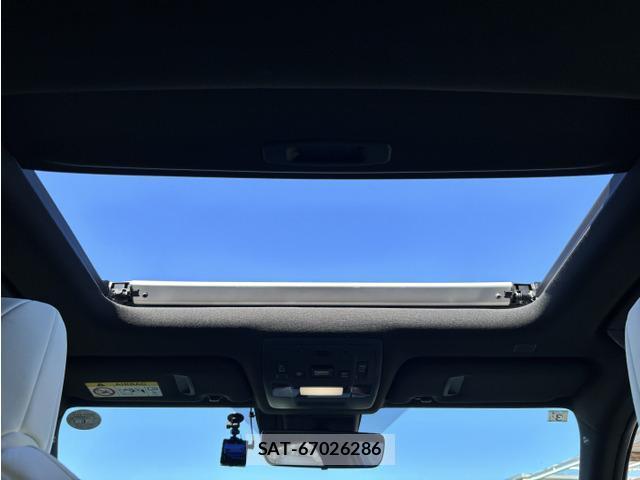 Lexus UX 2018-11 7819927-15