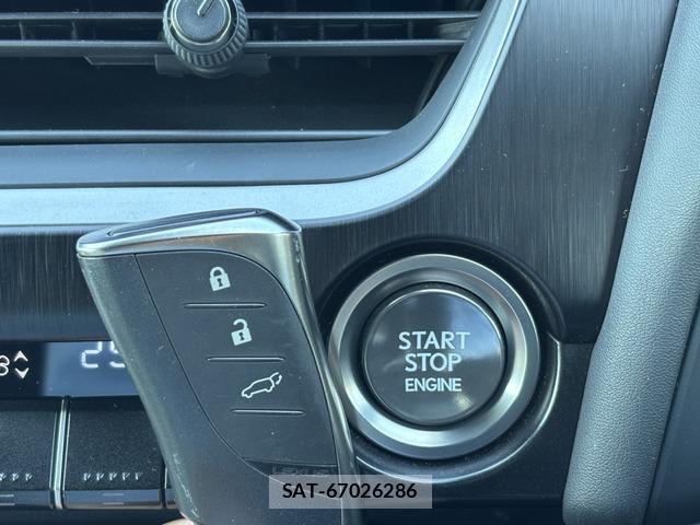 Lexus UX 2018-11 7819927-9