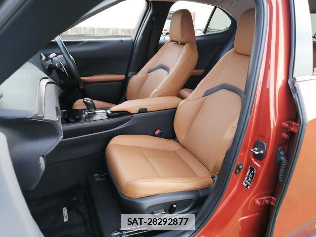Lexus UX 2021-11 7819949-10