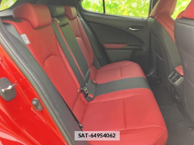 Lexus UX 2020-06 7822054-4