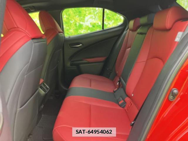 Lexus UX 2020-06 7822054-6