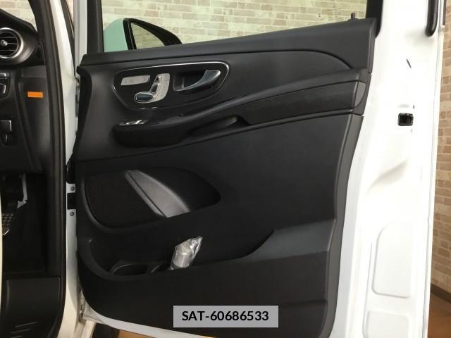Mercedes Benz V-CLASS 2017-12 7817815-19