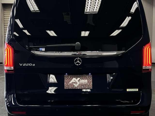 Mercedes Benz V-CLASS 2017-07 7823274-16