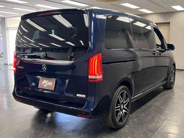 Mercedes Benz V-CLASS 2017-07 7823274-19