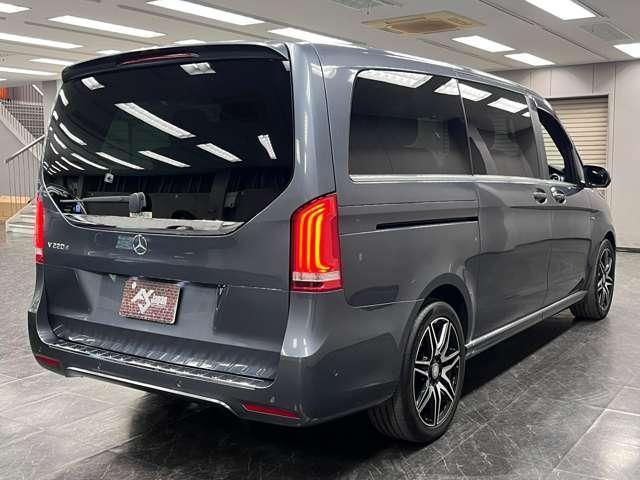 Mercedes Benz V-CLASS 2016-07 7823279-16