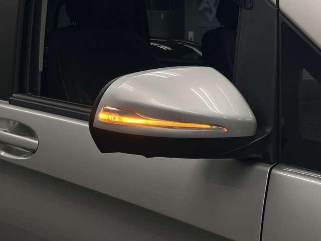 Mercedes Benz V-CLASS 2015-11 7823292-14