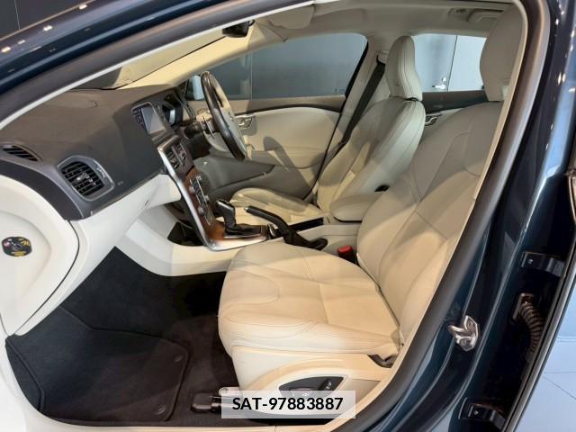 Volvo V40 2019 7812251-12