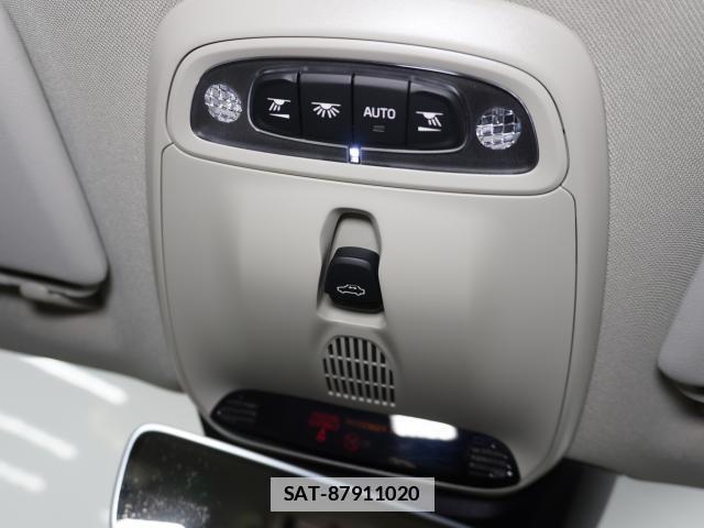 Volvo V40 2019-12 7813724-10