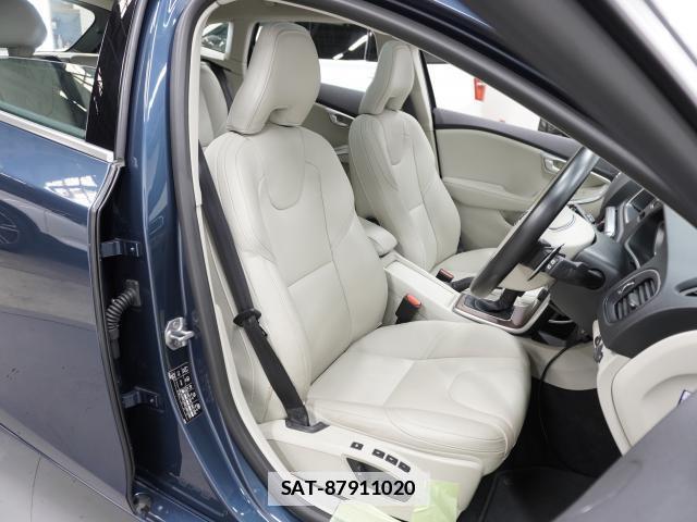 Volvo V40 2019-12 7813724-11