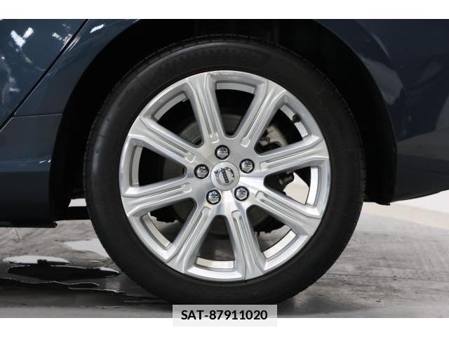 Volvo V40 2019-12 7813724-18