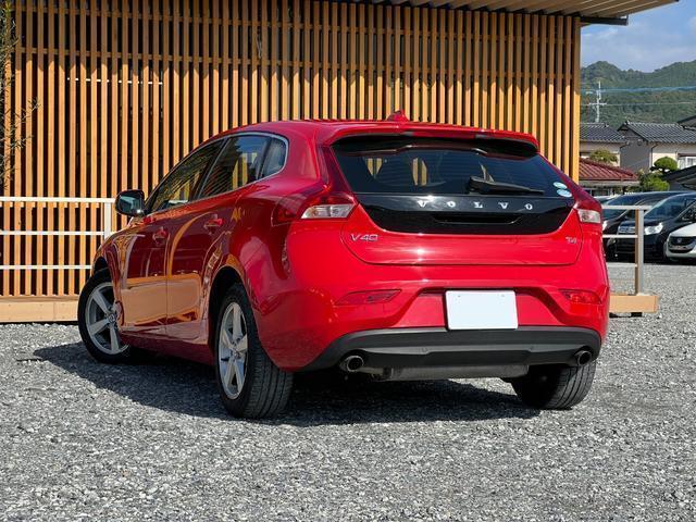 Volvo V40 2013-07 7813786-1