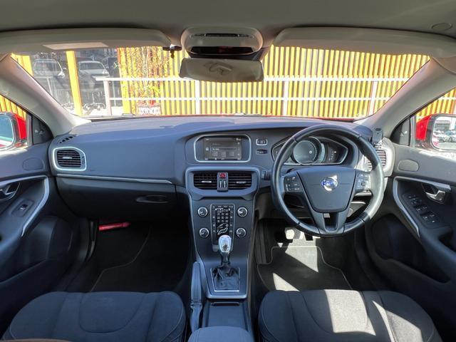 Volvo V40 2013-07 7813786-2