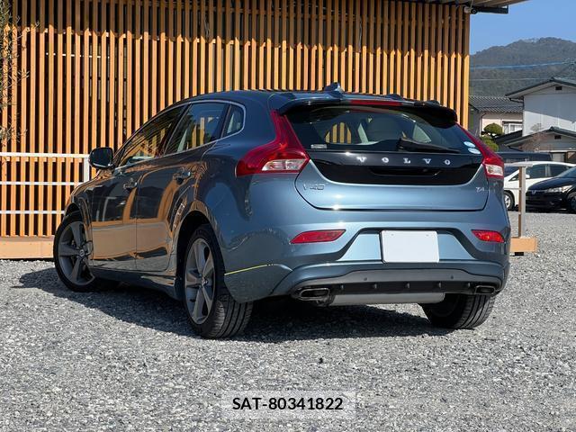Volvo V40 2014-03 7813799-1