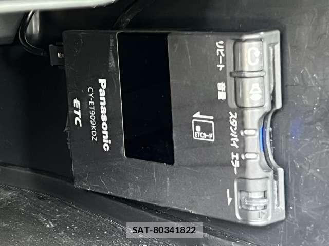 Volvo V40 2014-03 7813799-13