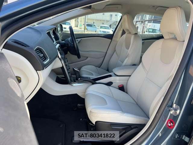 Volvo V40 2014-03 7813799-14