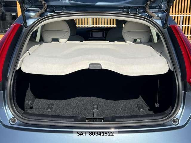 Volvo V40 2014-03 7813799-17