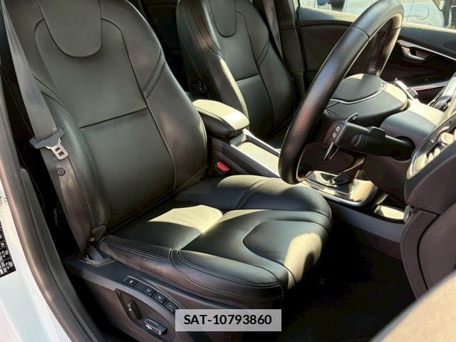 Volvo V40 2017-11 7814835-12