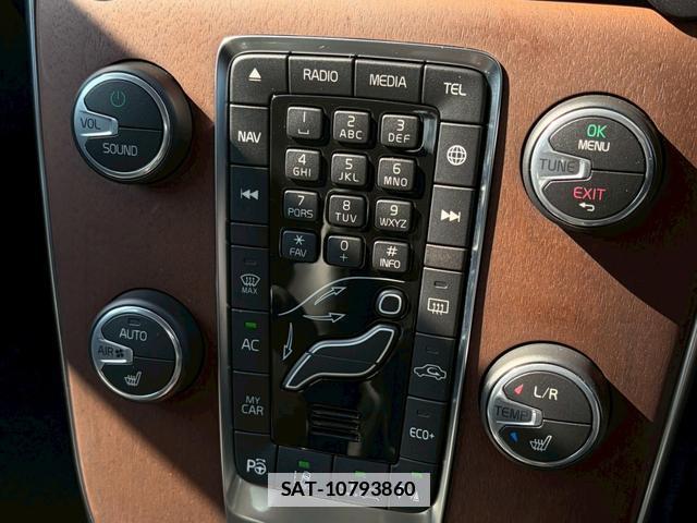 Volvo V40 2017-11 7814835-5