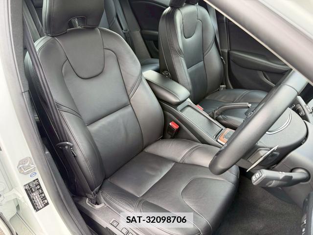 Volvo V40 2017-03 7816239-2