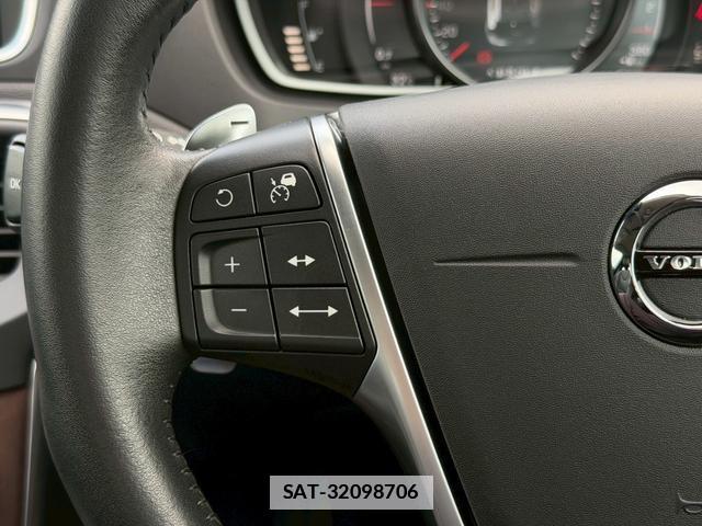 Volvo V40 2017-03 7816239-8